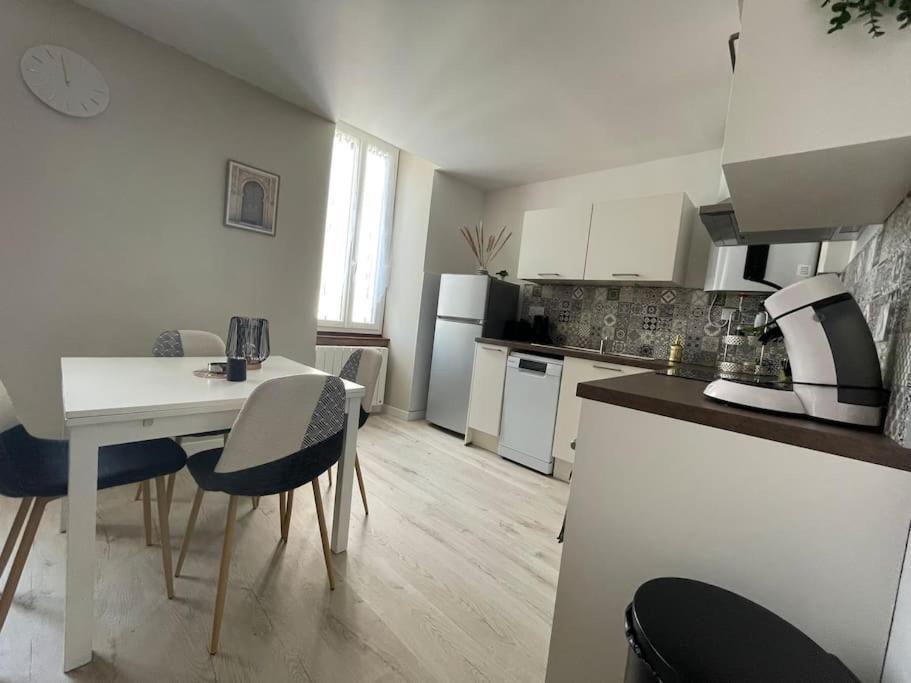 Apartmán T2 Refait A Neuf Sur Le Theme Oriental Rodez Exteriér fotografie