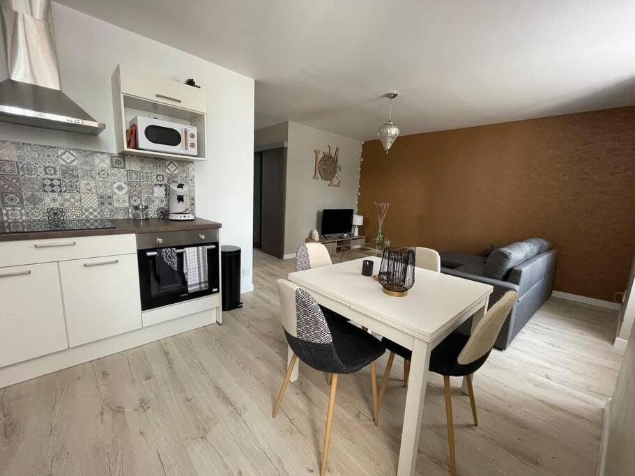 Apartmán T2 Refait A Neuf Sur Le Theme Oriental Rodez Exteriér fotografie
